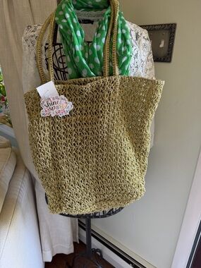 Sparkle Woven Tote Bag in Gold - Unbranded